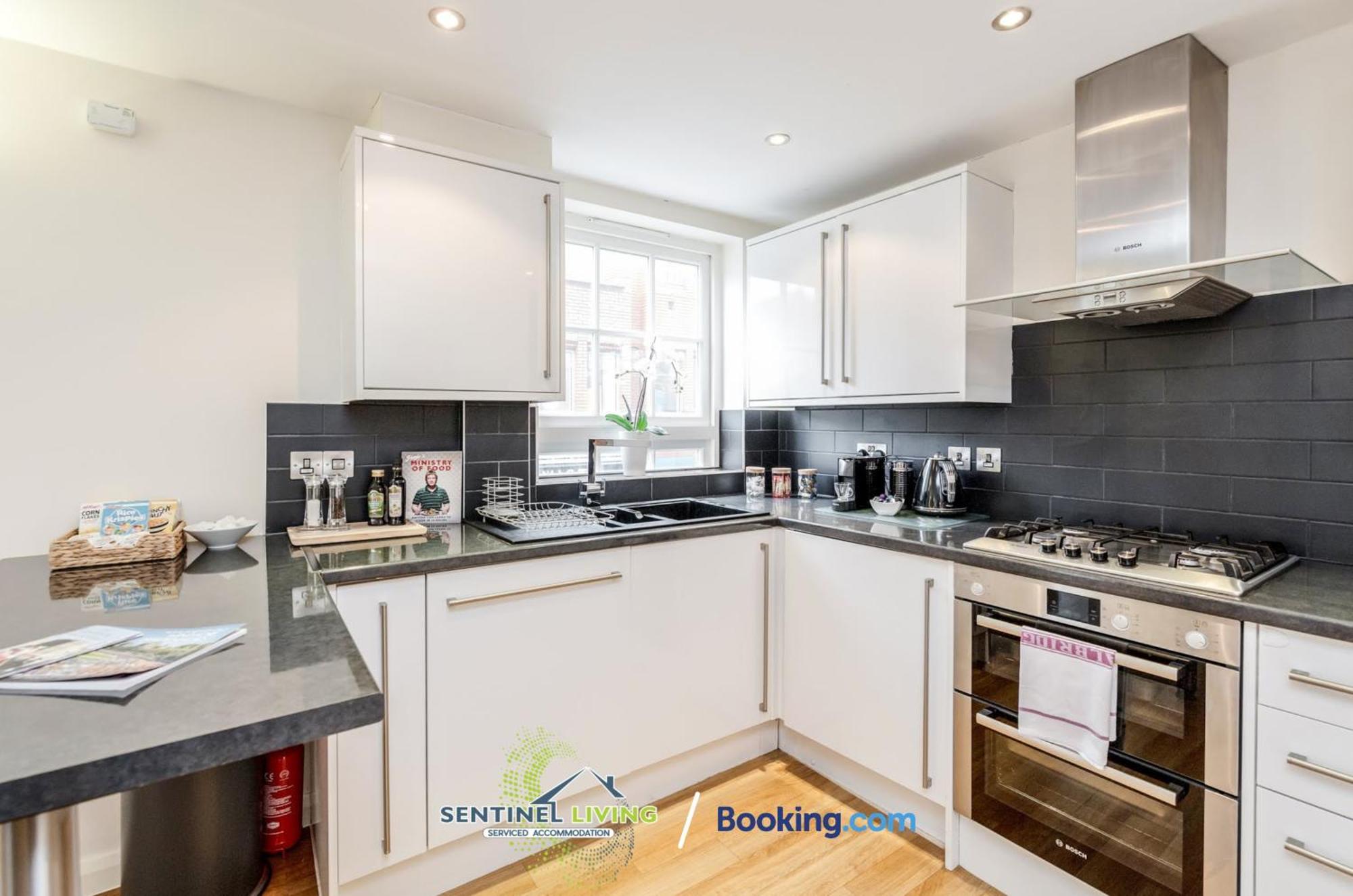 Apartamento Windsor Flat 2 Bed By Sentinel Living With Free Wifi And Parking Exterior foto