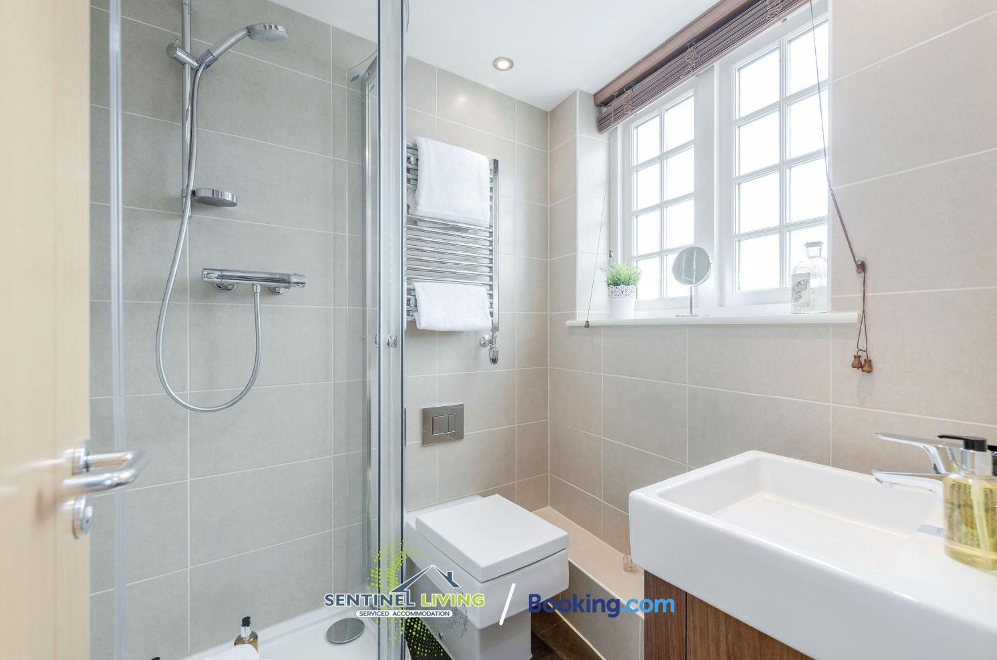 Apartamento Windsor Flat 2 Bed By Sentinel Living With Free Wifi And Parking Exterior foto